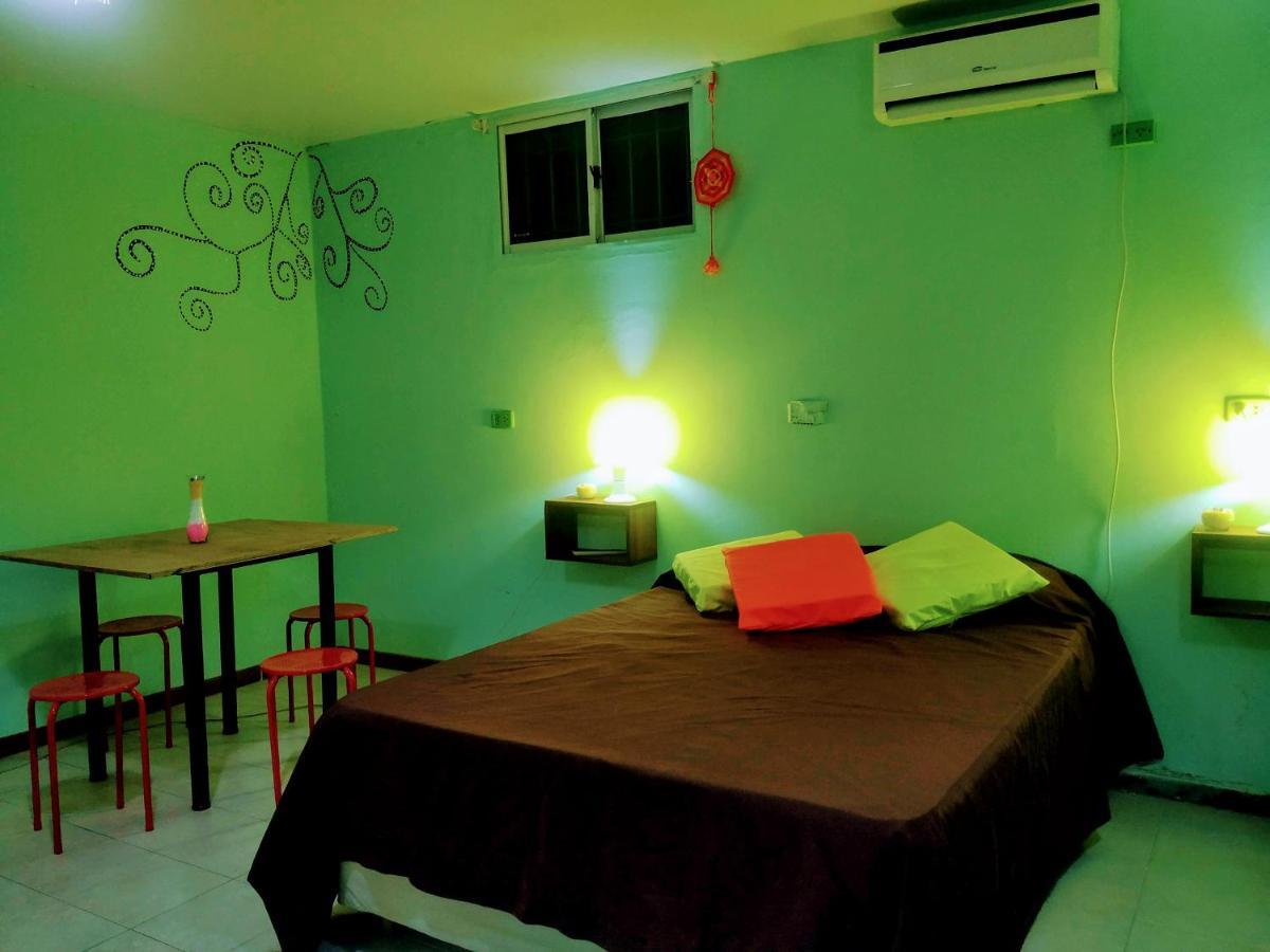 Complejo Aloha Hotel Puerto Pirámides Buitenkant foto